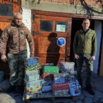 Буковинські волонтери завітали з подарунками до діток, батьки яких справжні герої – відео