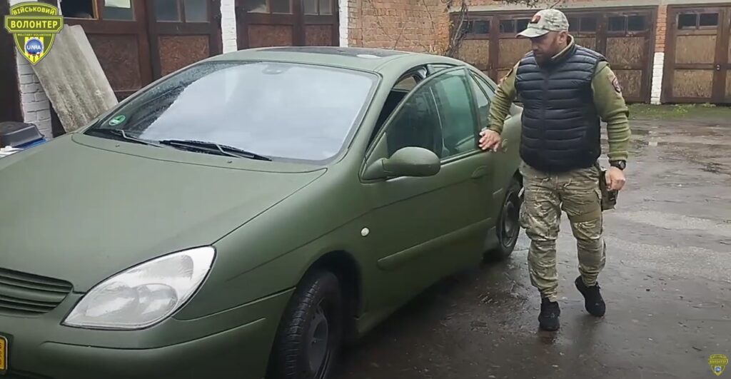 Бойовий арсенал поповнюється! Чергова автівка від волонтерів ГО “УНІА” мчить на передову!