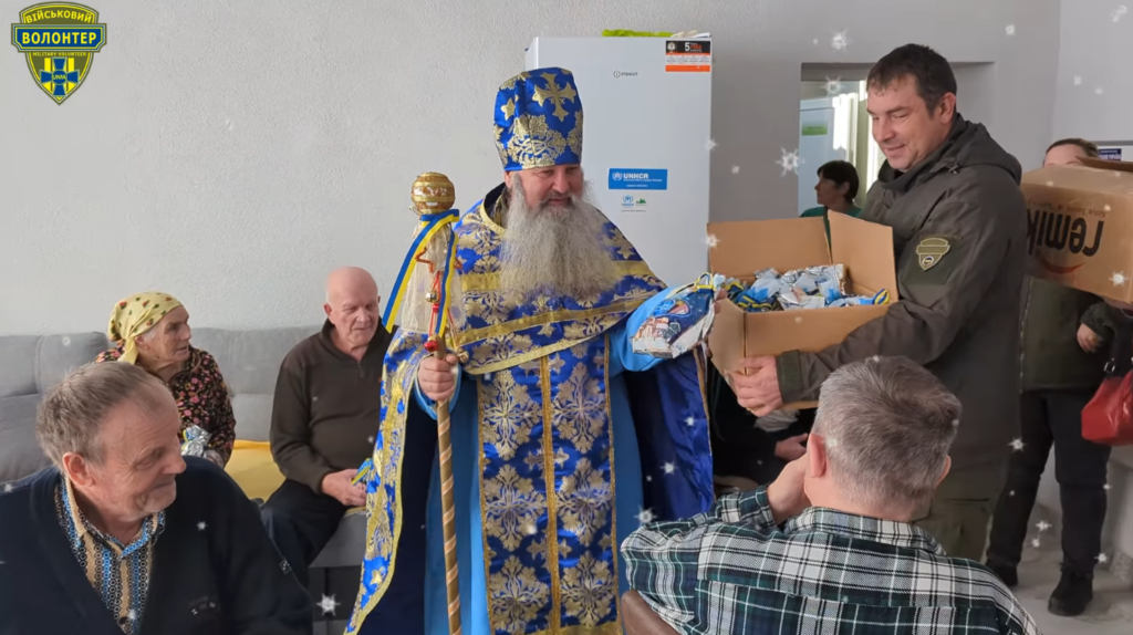 Святий Миколай завітав до бабусь і дідусів – святкові подарунки для літніх людей від ГО «УНІА»