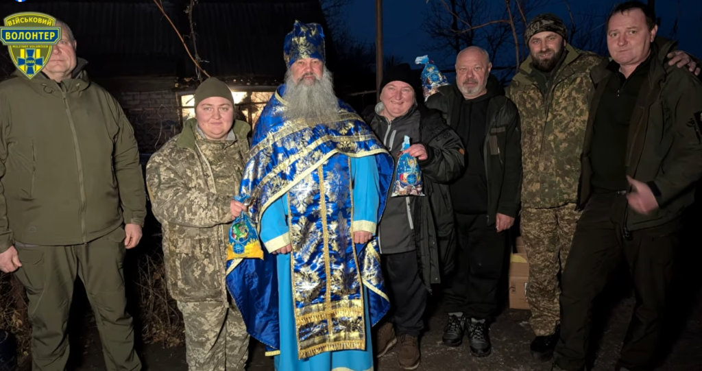 Буковинські волонтери та Святий Миколай дарують радість дітям у прифронтових селах Запорізької області