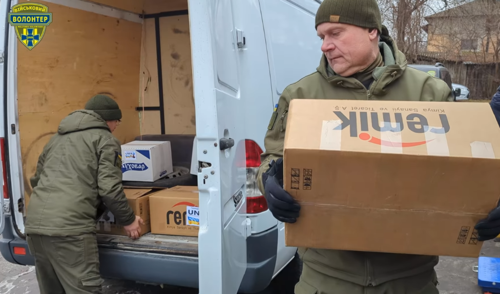 Домашні консерви, засоби гігієни від волонтерів ГО “УНІА” вирушили до захисників на передову