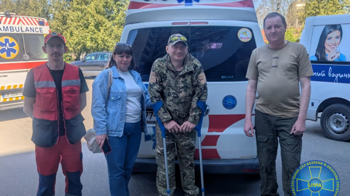 Після зміни на швидкій — у дорогу за сотні кілометрів: історія допомоги пораненому воїну