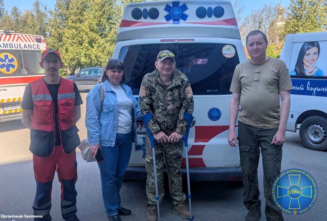 Після зміни на швидкій — у дорогу за сотні кілометрів: історія допомоги пораненому воїну