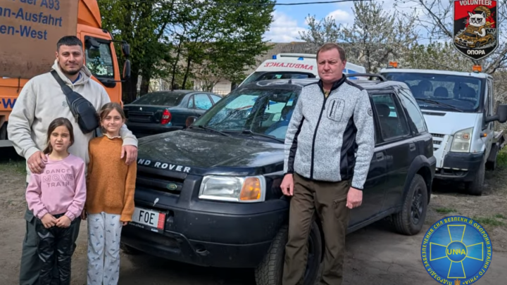 Land Rover для захисників: міжнародні партнери передали нове авто ГО «УНІА»